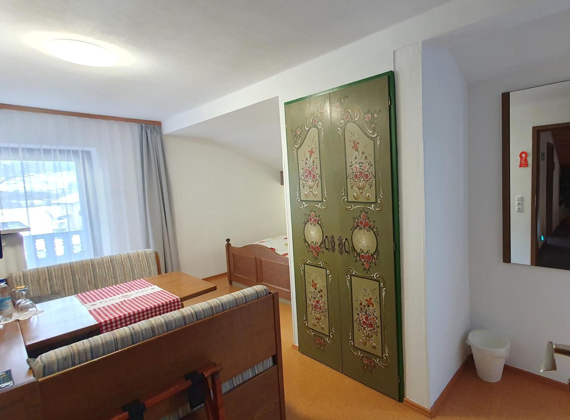 Hotel Garni Haus Alpine - Chiemgau Karte Inkl Ruhpolding Dış mekan fotoğraf