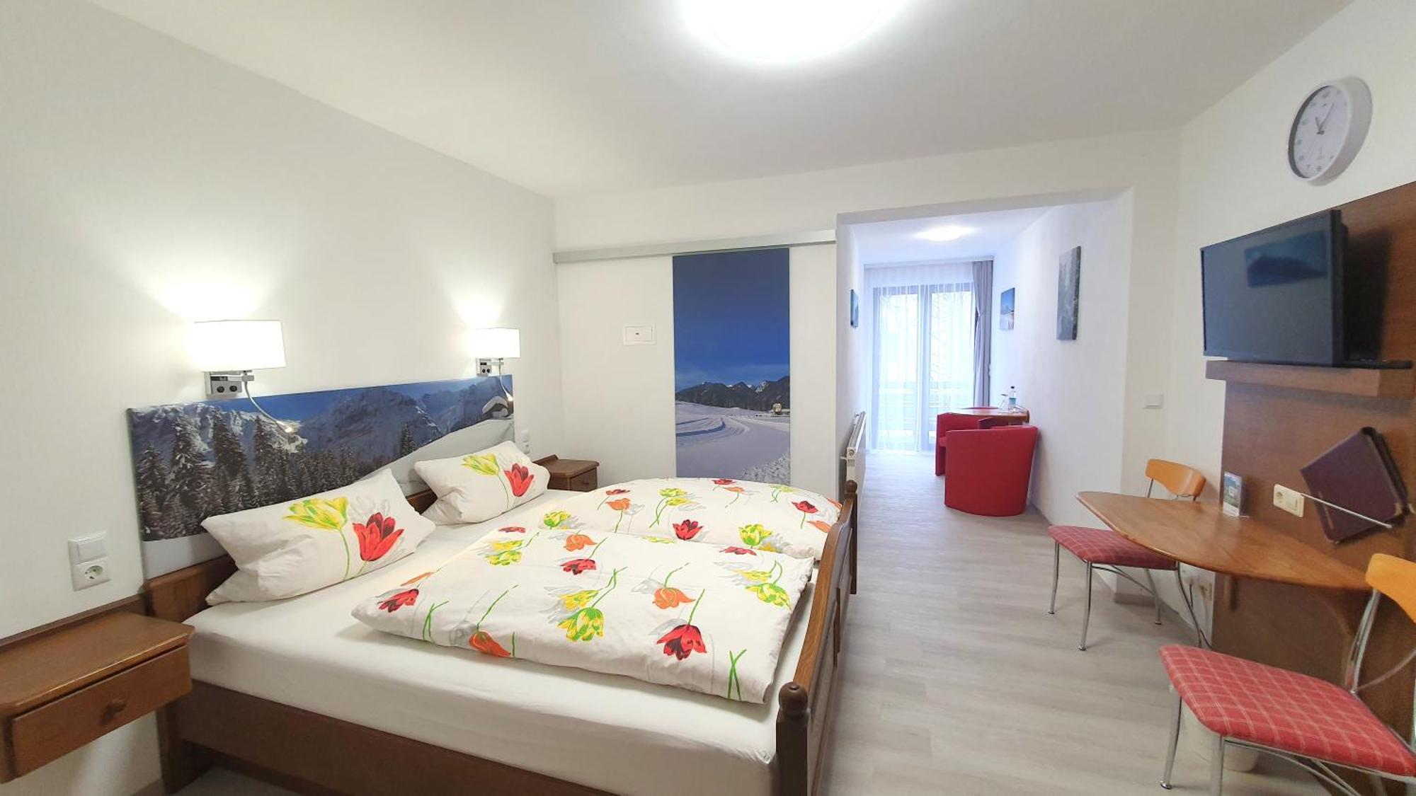 Hotel Garni Haus Alpine - Chiemgau Karte Inkl Ruhpolding Dış mekan fotoğraf