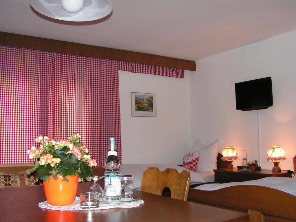 Hotel Garni Haus Alpine - Chiemgau Karte Inkl Ruhpolding Dış mekan fotoğraf