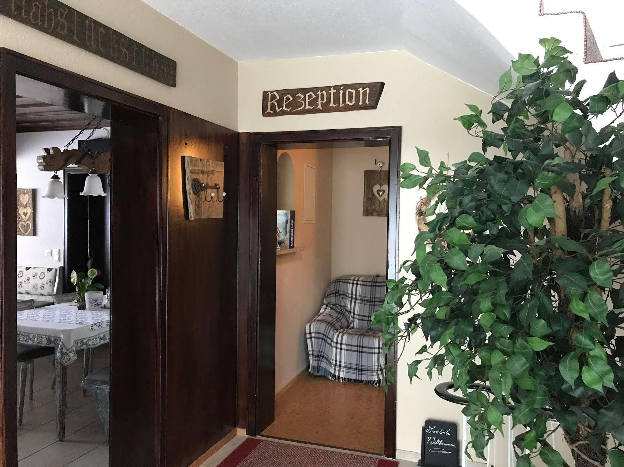 Hotel Garni Haus Alpine - Chiemgau Karte Inkl Ruhpolding Dış mekan fotoğraf