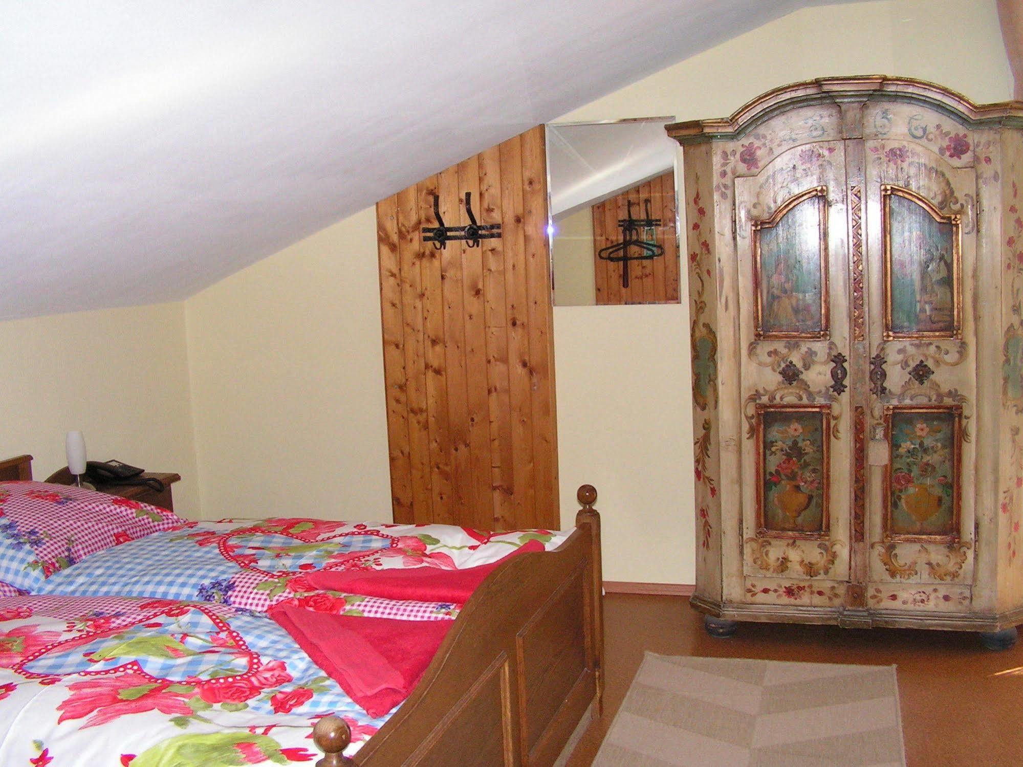 Hotel Garni Haus Alpine - Chiemgau Karte Inkl Ruhpolding Dış mekan fotoğraf